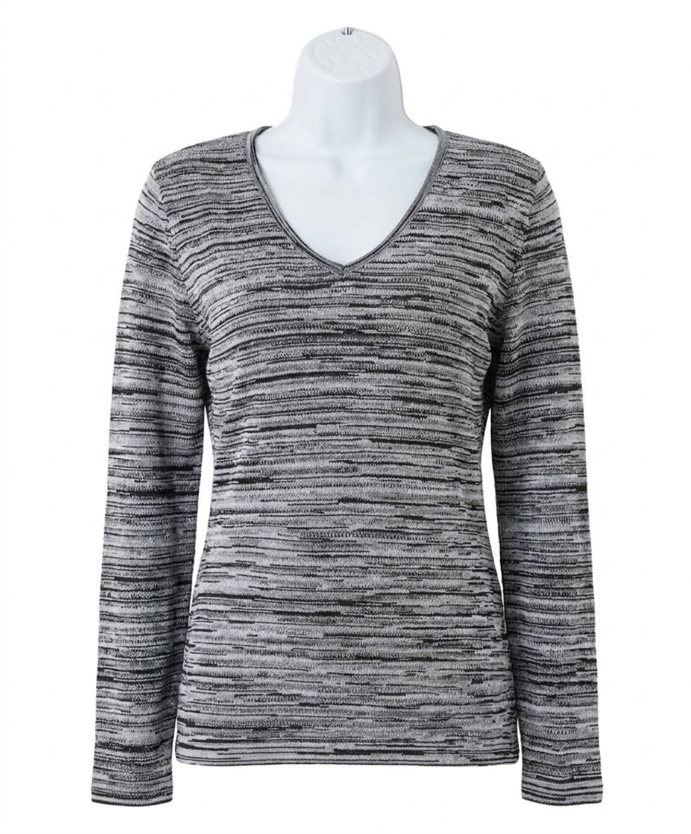NEW FRENCH KYSS v-neck top in ivory